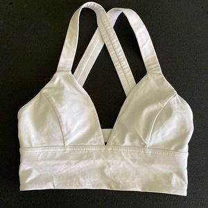 Lululemon sports bra size 4